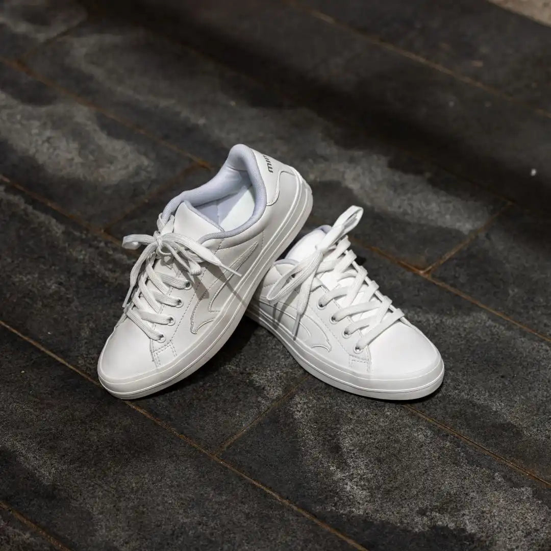 Urban للرجال ابيض