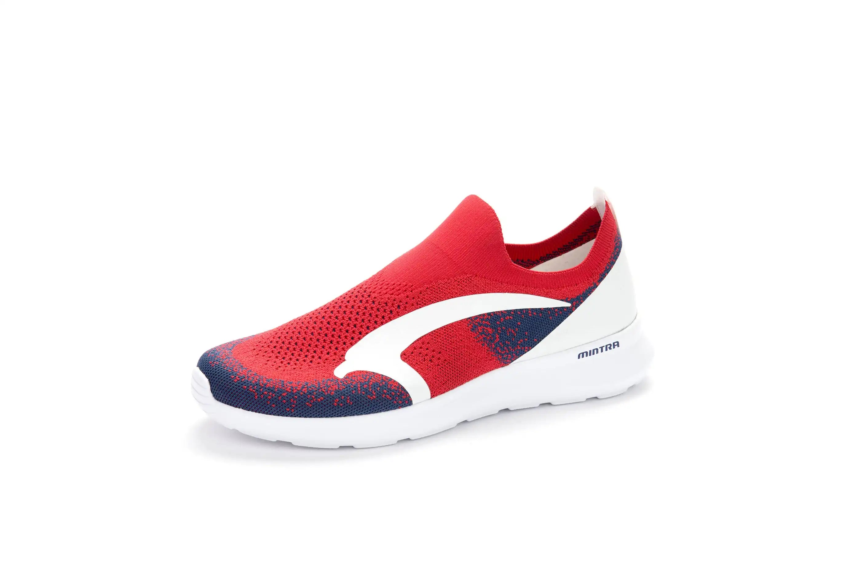 CAI - نساء باللونين الأحمر والأزرق