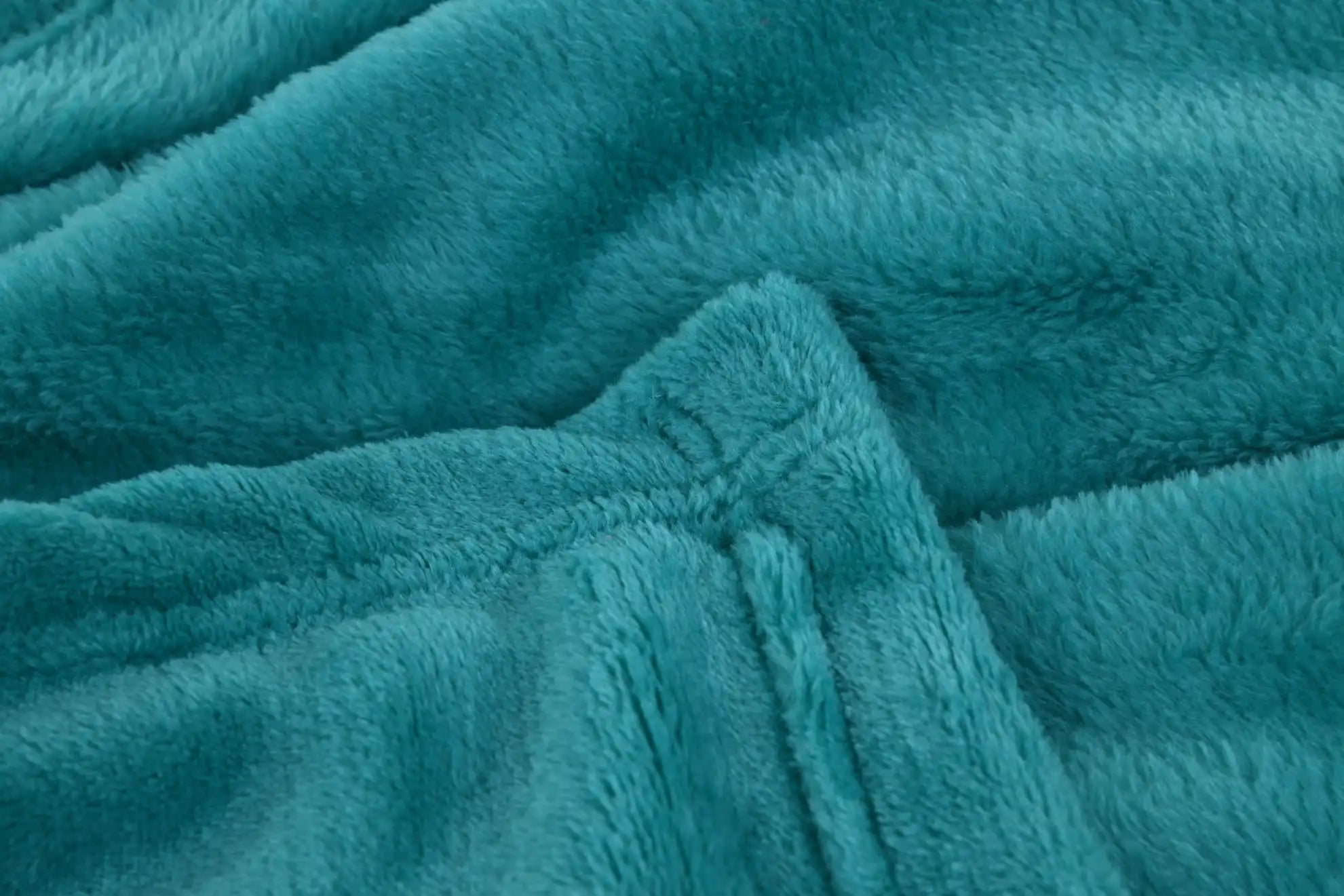 بطانية ميكروفايبر (220 سم × 240 سم)