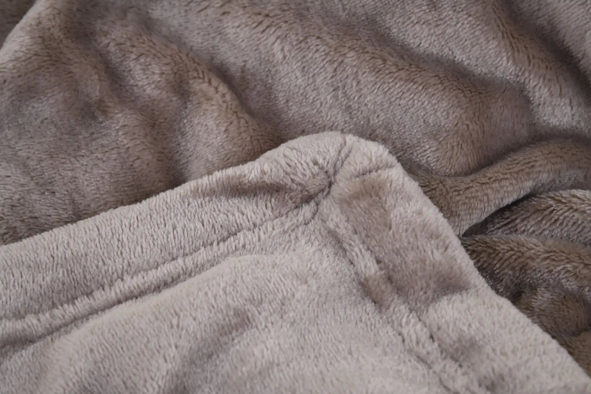 Microfiber Blankets (152 cm x 203 cm) FOR SINGLE BED