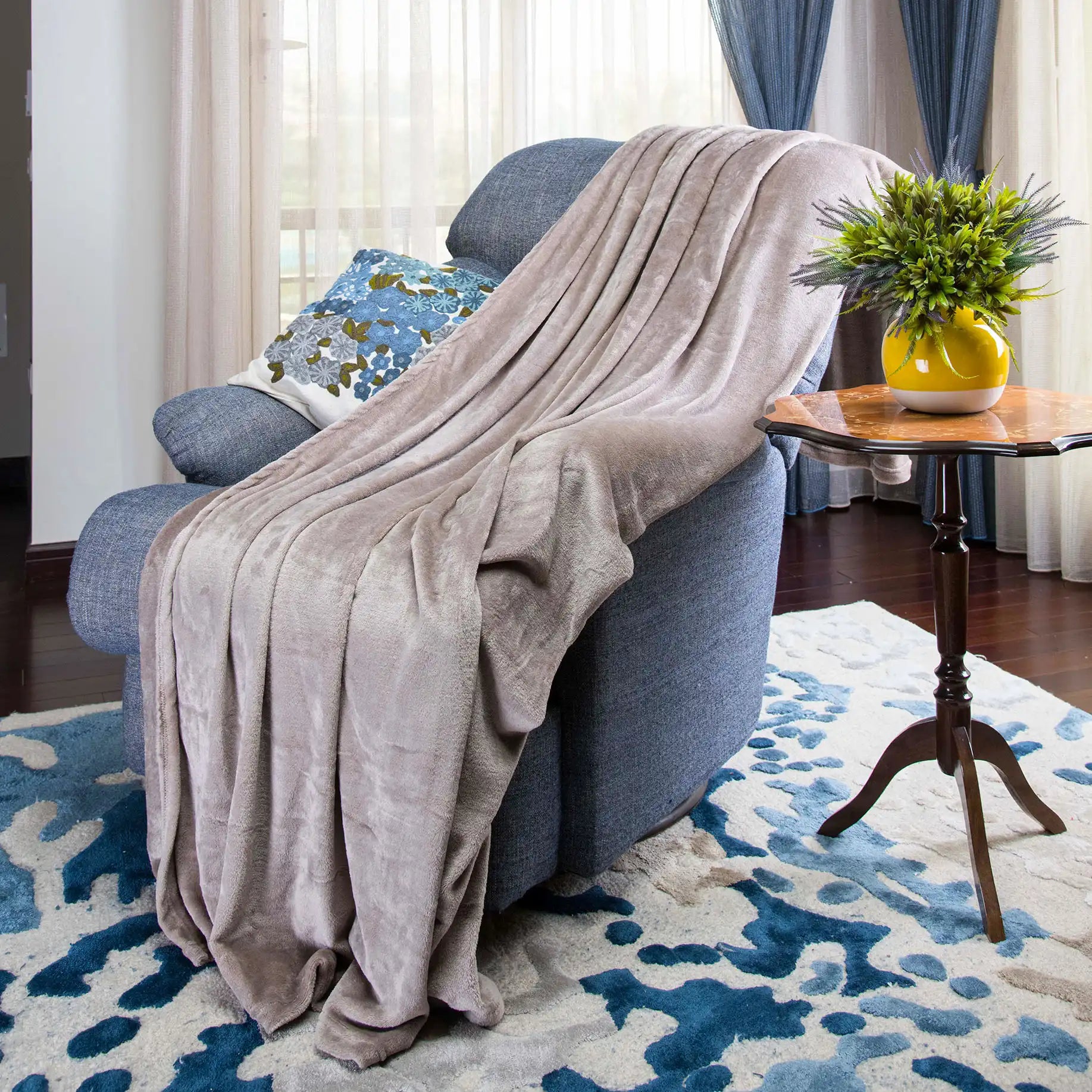 بطانية ميكروفايبر (130 سم × 180 سم)