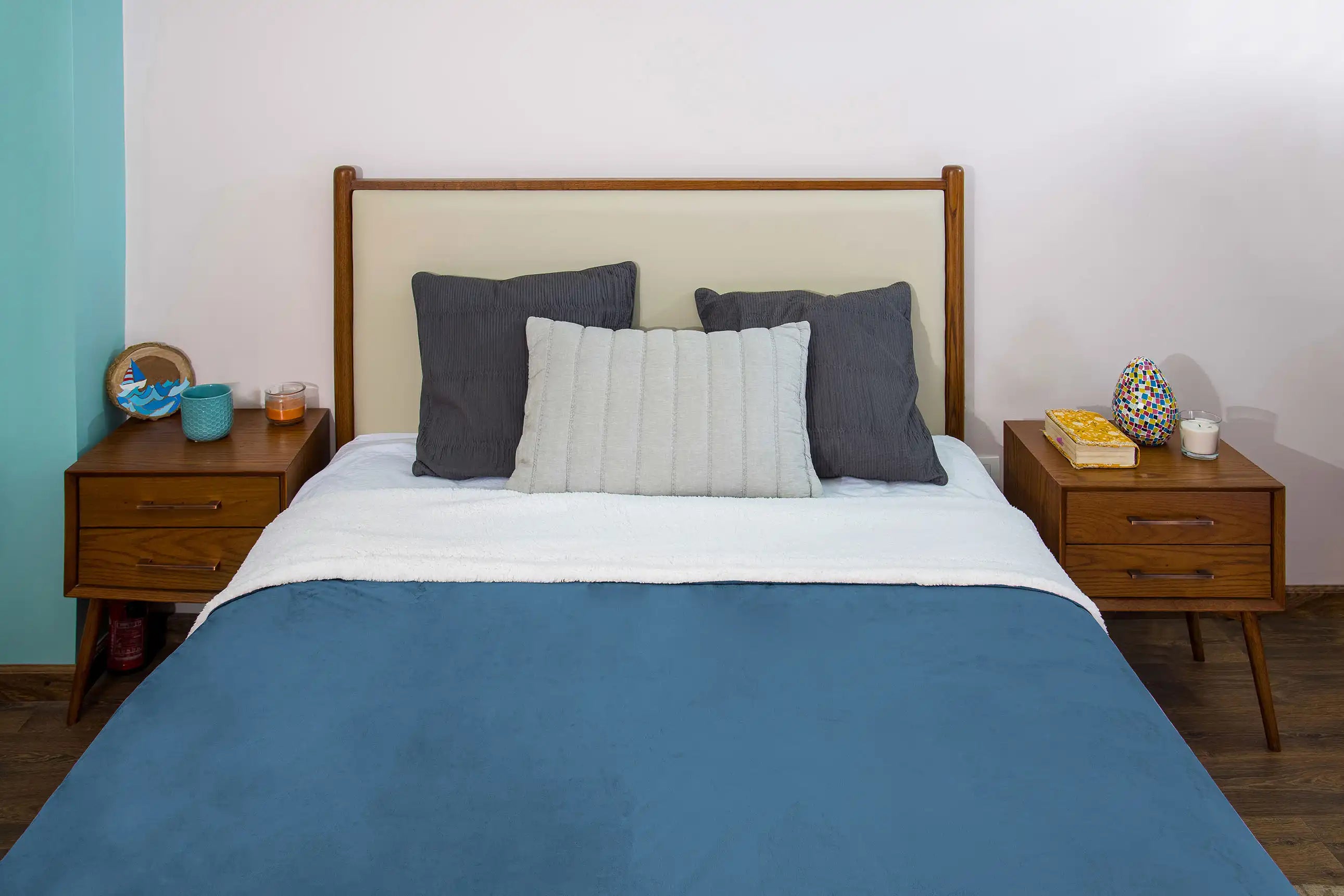 بطانية مايكروفايبر/شيربا مزدوجة الجوانب فائقة النعومة (220 × 240 سم)