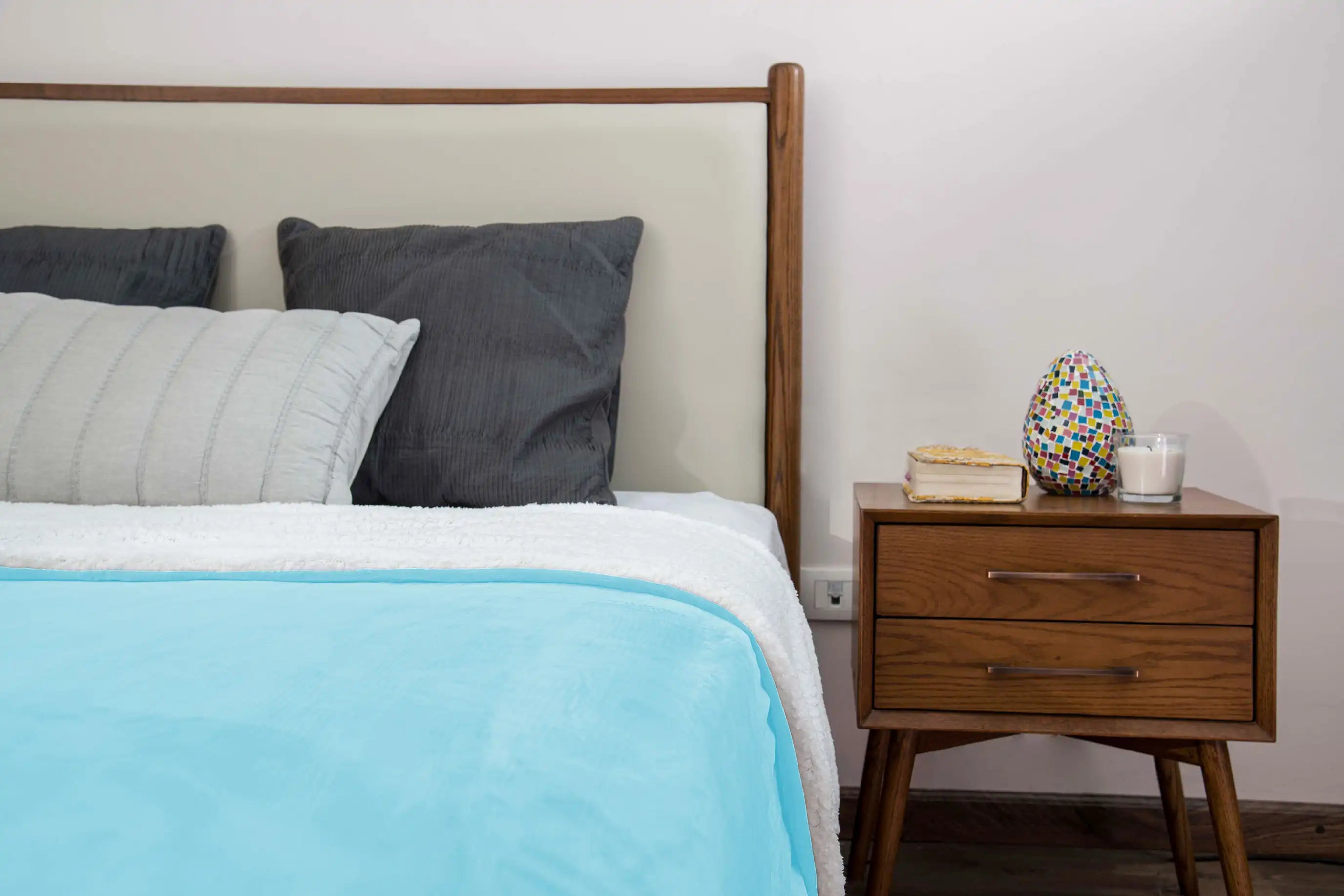 بطانية مايكروفايبر/شيربا مزدوجة الجوانب فائقة النعومة (220 × 240 سم)