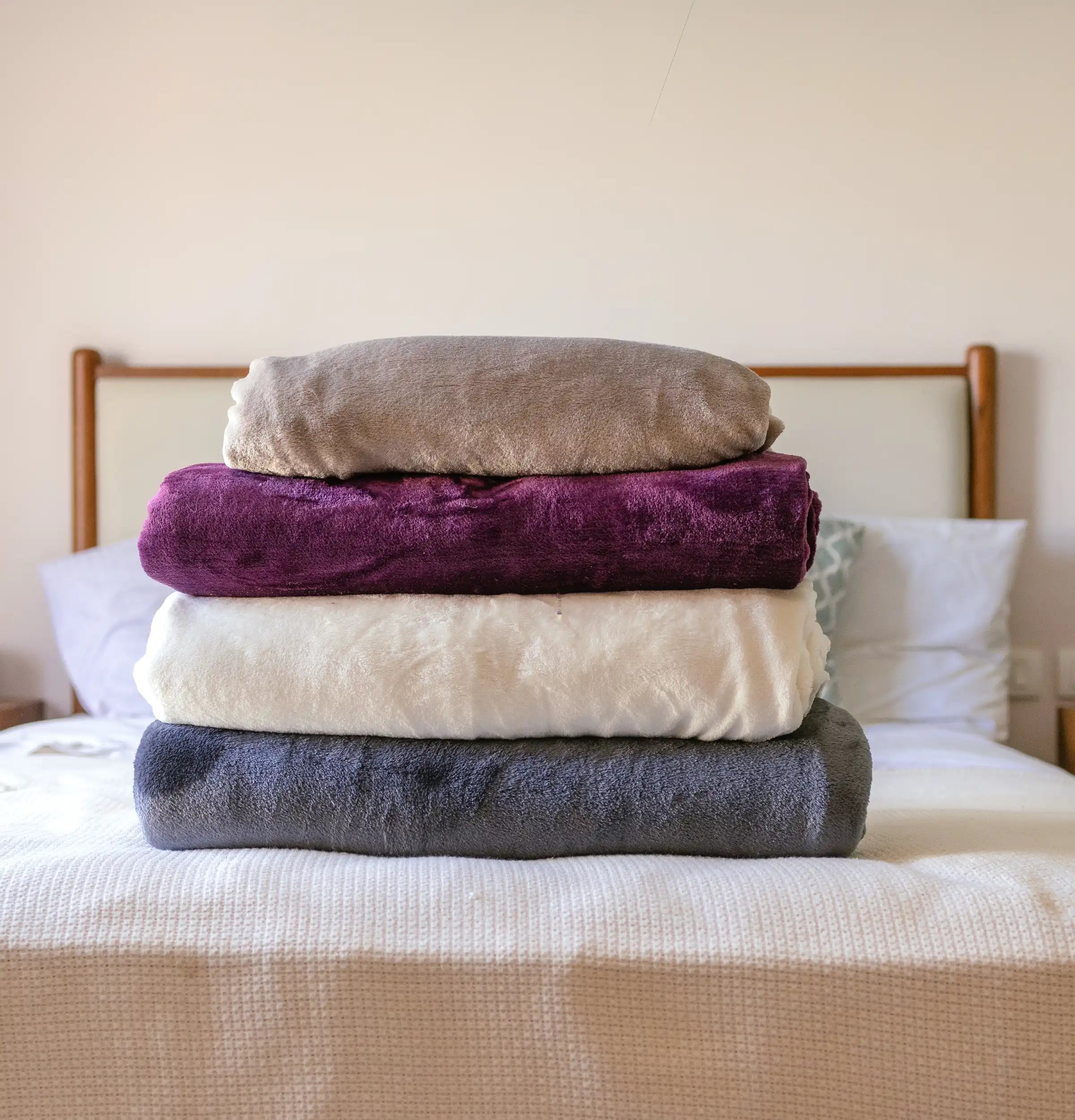 بطانية ميكروفايبر (130 سم × 180 سم)