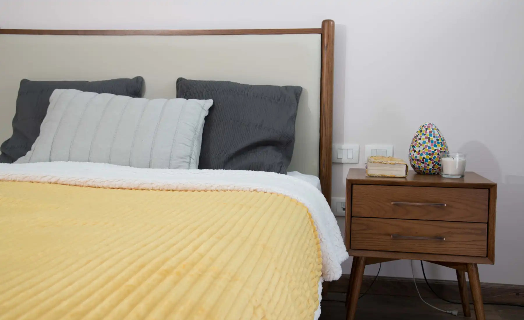 بطانية مخططة من المايكروفايبر/الشيربا مزدوجة الجوانب (220 × 240)