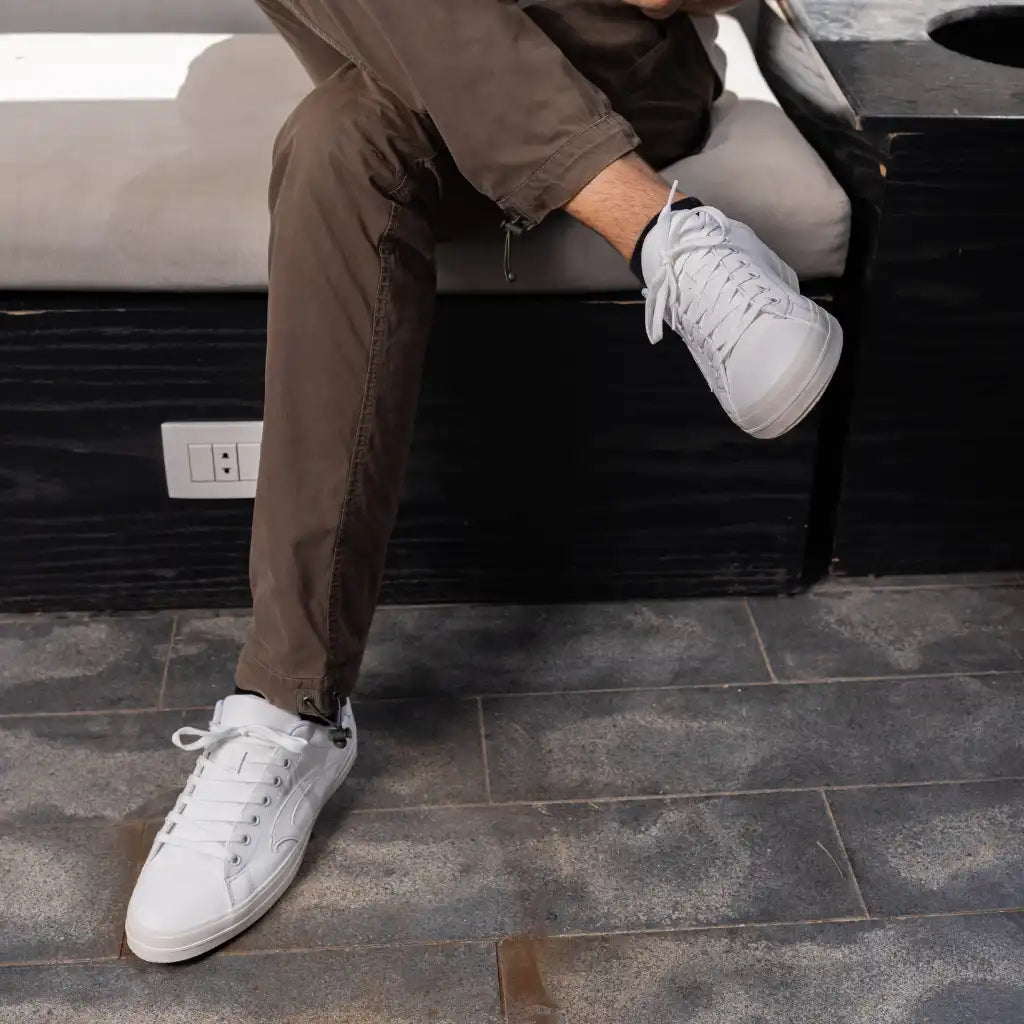 Urban للرجال ابيض